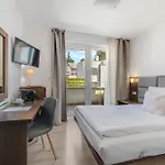 Hotel Antares Pressburg