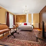 Antares Hotel 4*