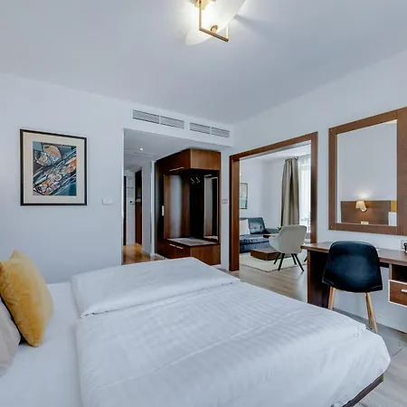 Antares 4* Pressburg