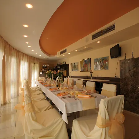 Hotel Antares Pressburg