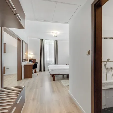 Hotel Antares 4*