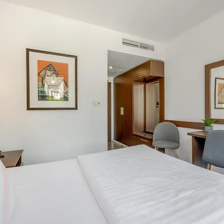 Hotel Antares