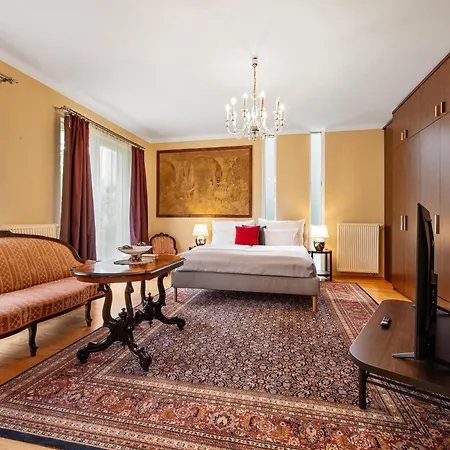 Antares Hotel 4*