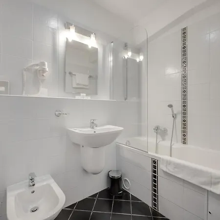 Antares Hotel 4*