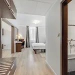 ホテル Antares 4*